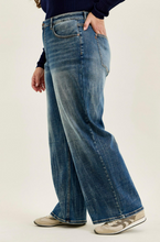 Load image into Gallery viewer, Judy Blue High Waist Wilhelmina Baggy Wide Leg in Medium Blast Wash - Regular
