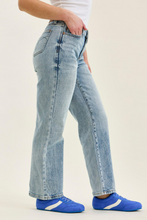 Load image into Gallery viewer, Judy Blue Mid Rise Rigid Magic Straight Fit in Light Wash - Regular
