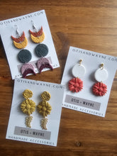 Load image into Gallery viewer, Jewel Toned Classic Collection
