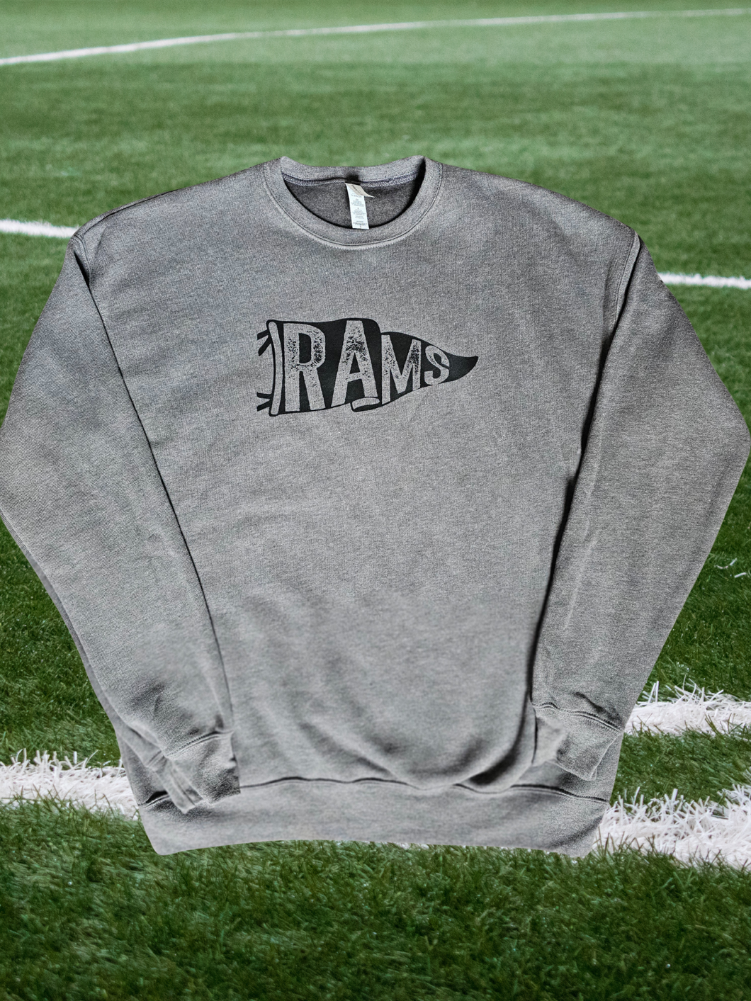 Unisex Vintage Rams Pennant Crew neck in Gray